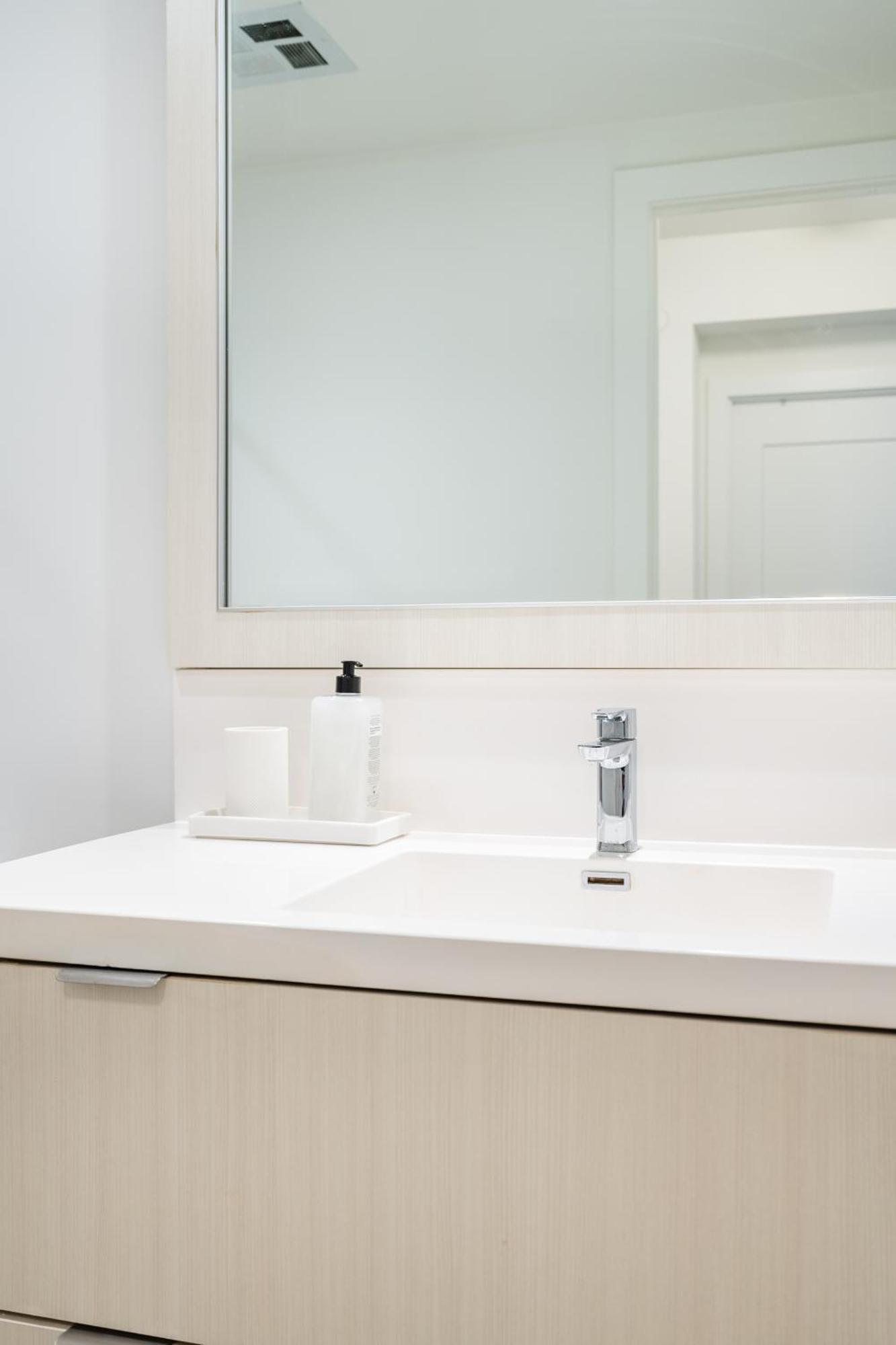 Spacious Corner Apartment Downtown Τορόντο Εξωτερικό φωτογραφία