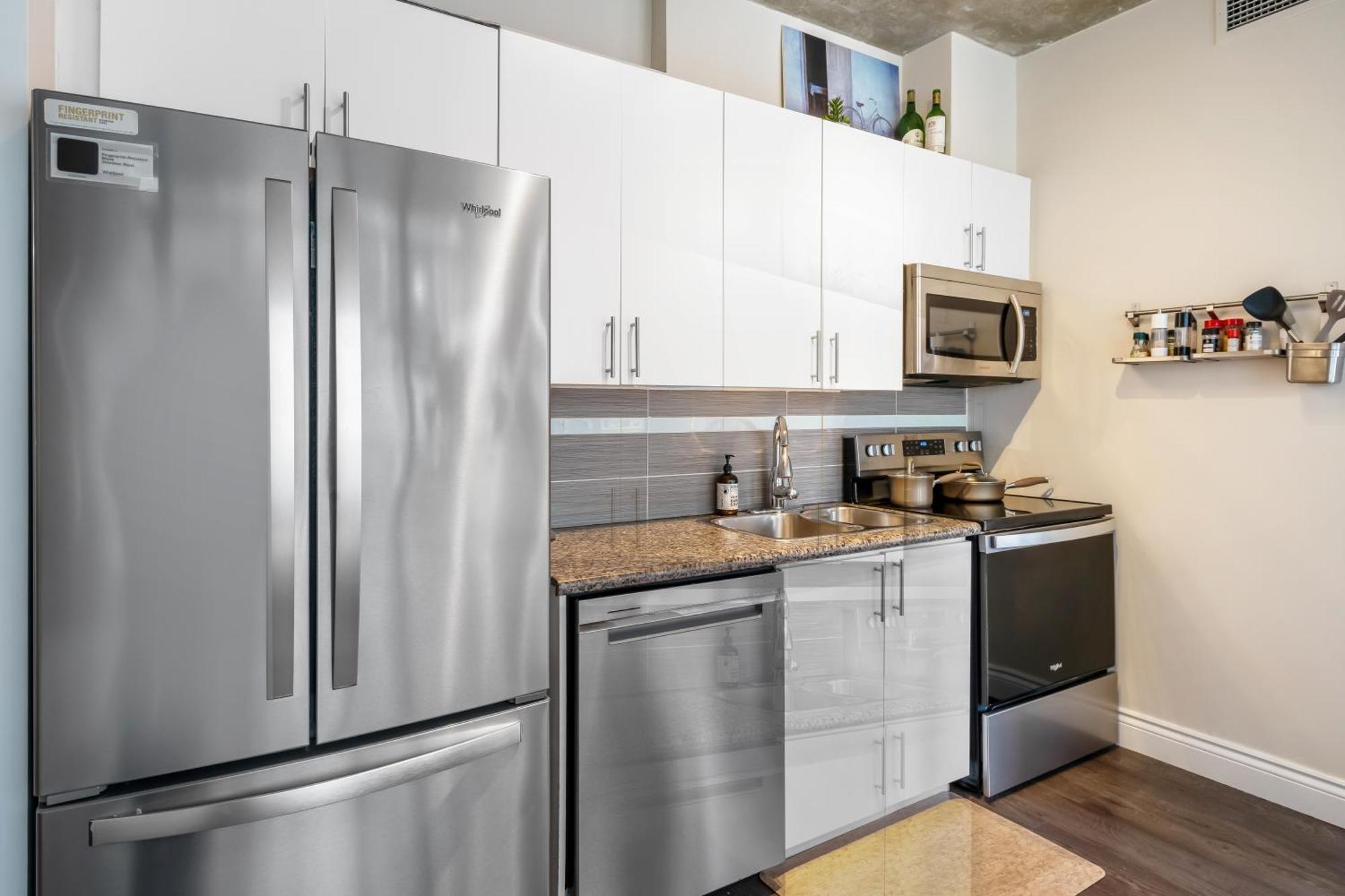Spacious Corner Apartment Downtown Τορόντο Εξωτερικό φωτογραφία